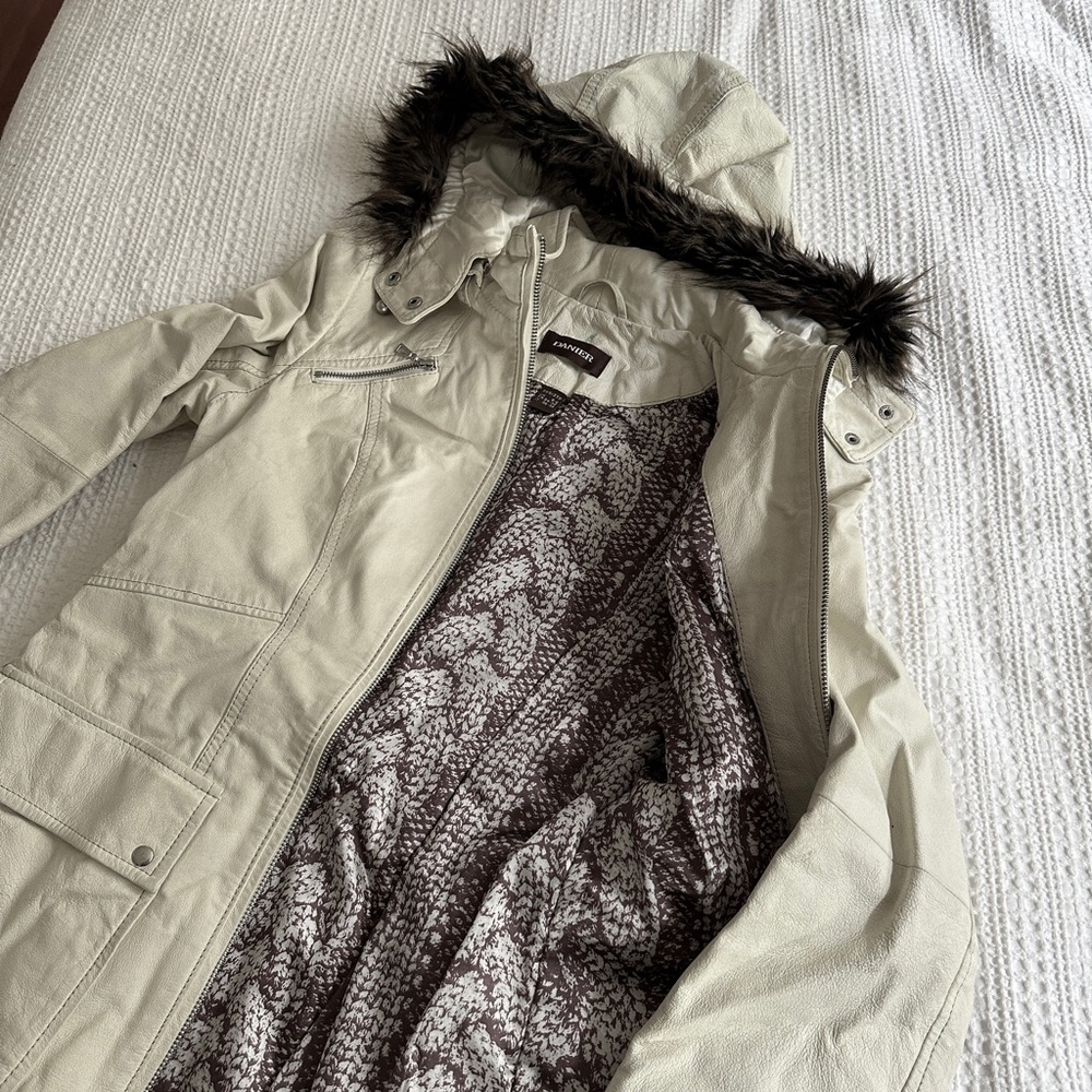 XXS Danier Leather White Jacket (long)